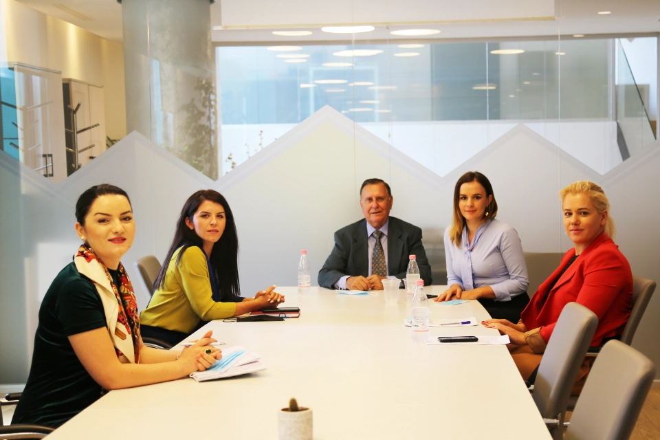 Marrëveshje bashkëpunimi ndërmjet CIT dhe Bankës Credins.