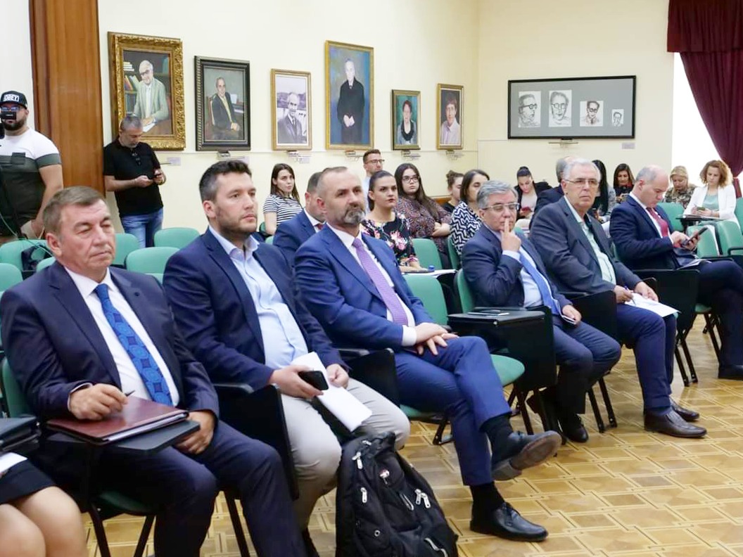 Një vështrim i jurisprudencës kundër simbolet antikushtetuese