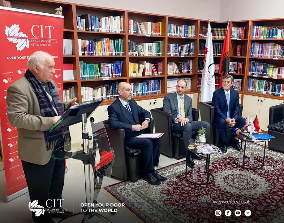 Qëllimi i librit është të shpjegojë marrëdhëniet midis dy vendeve dhe të identifikojë spiranca që e bëjnë një vend dhe një komb të fortë