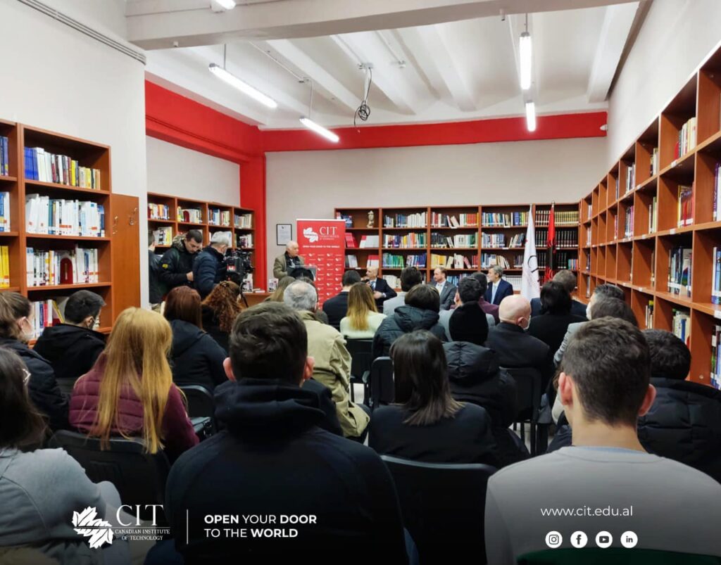 foli për rëndësinë e marrëdhënieve mes dy vendeve dhe dha komentet e tij për librin