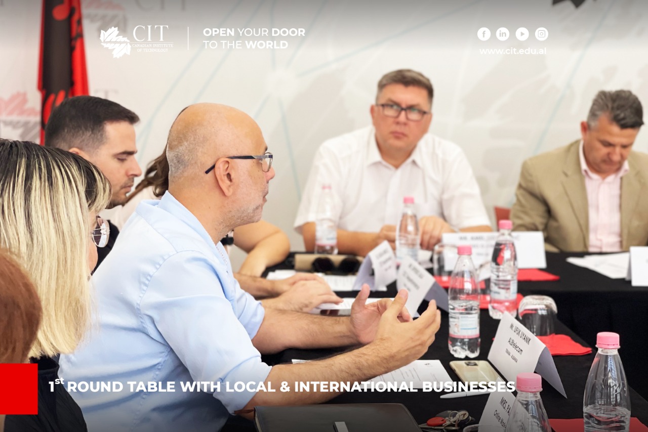 takim në tryezën e rrumbullakët