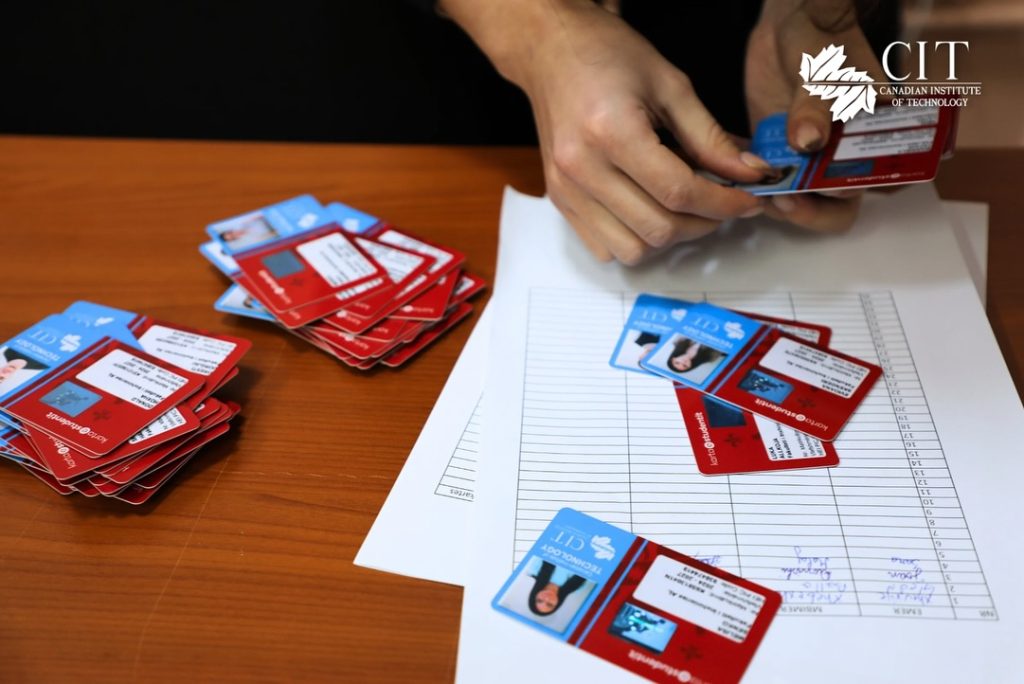 STUDENT CARDS FOR FRESHMEN 8 STUDENT CARDS FOR FRESHMEN