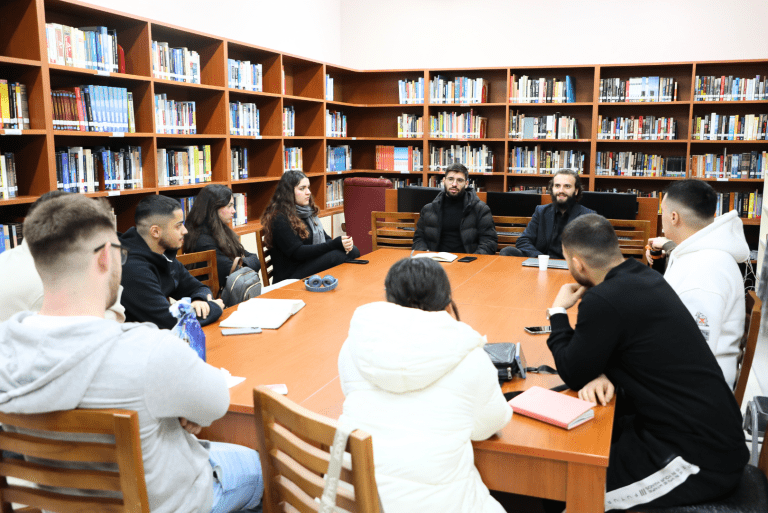 Students’ Government - English