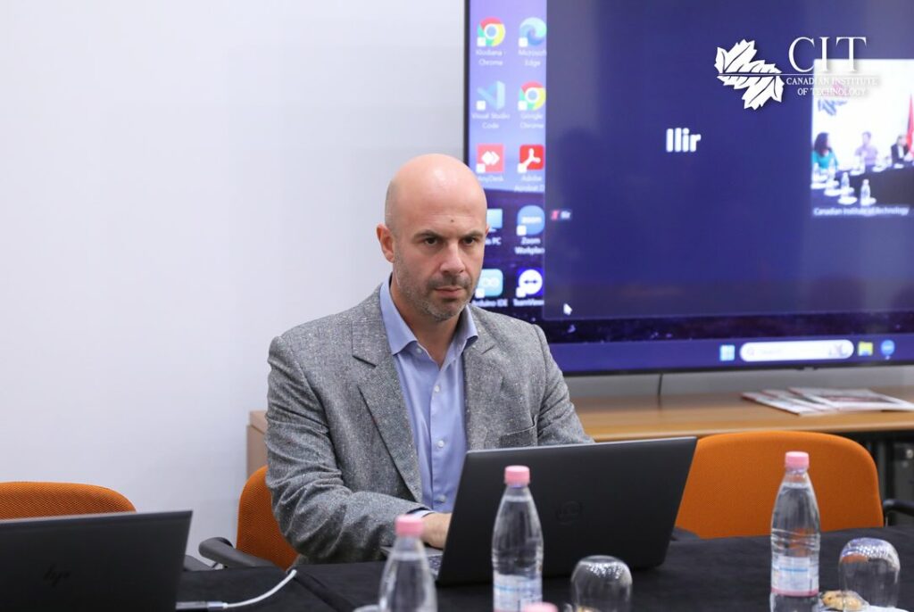 Getting Published in Business & Entrepreneurship Journals – Open Lecture 11 Getting Published in Business & Entrepreneurship Journals – Open Lecture