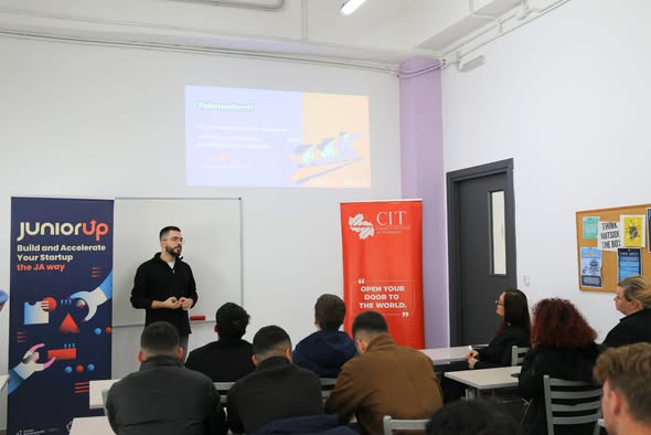 Junior UP 5.0 Incubation Program | Info Session 2 Junior UP 5.0 Incubation Program | Info Session