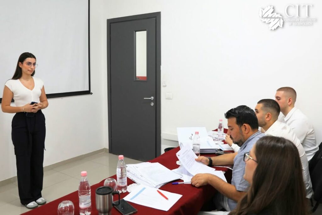 Bachelor Students Successfully Present Their Internship Experiences
