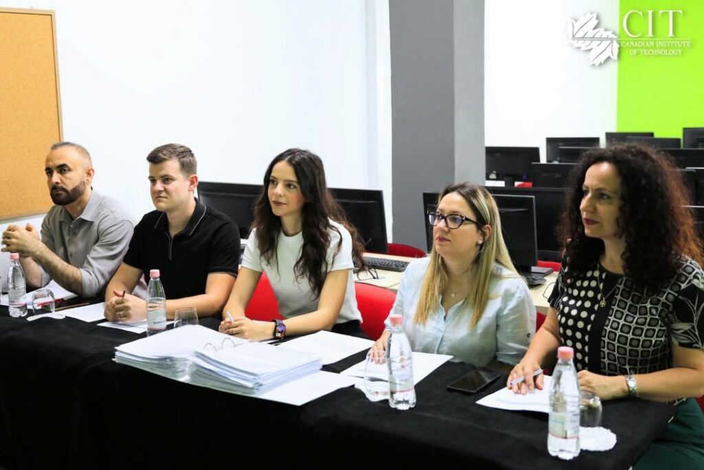 Bachelor Students Successfully Present Their Internship Experiences