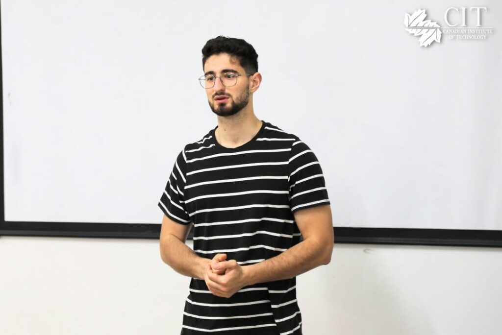 Bachelor Students Successfully Present Their Internship Experiences